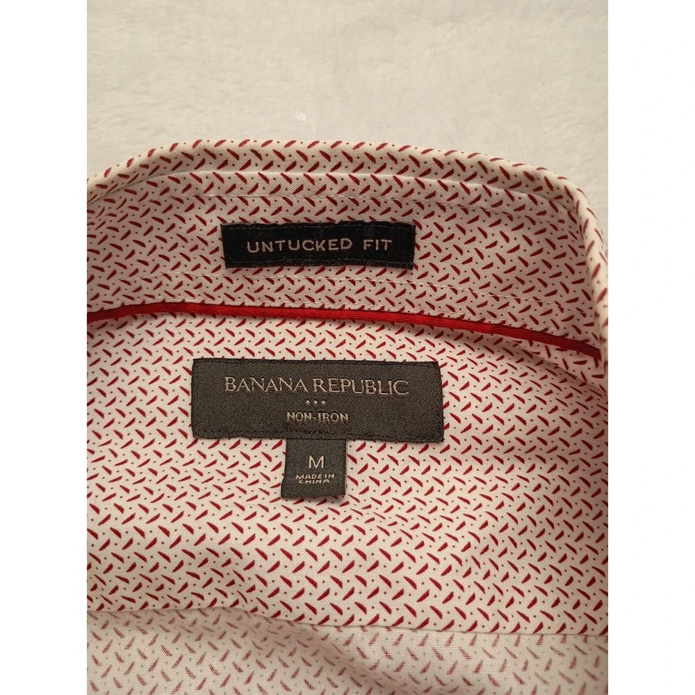 Banana Republic Men's Untucked Fit Non-Iron Shirt M Red White Geometric Dash